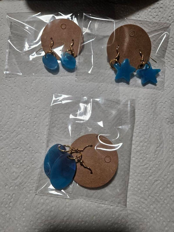 Lot de 2 paire de boucle d oreille  + 1gratuite