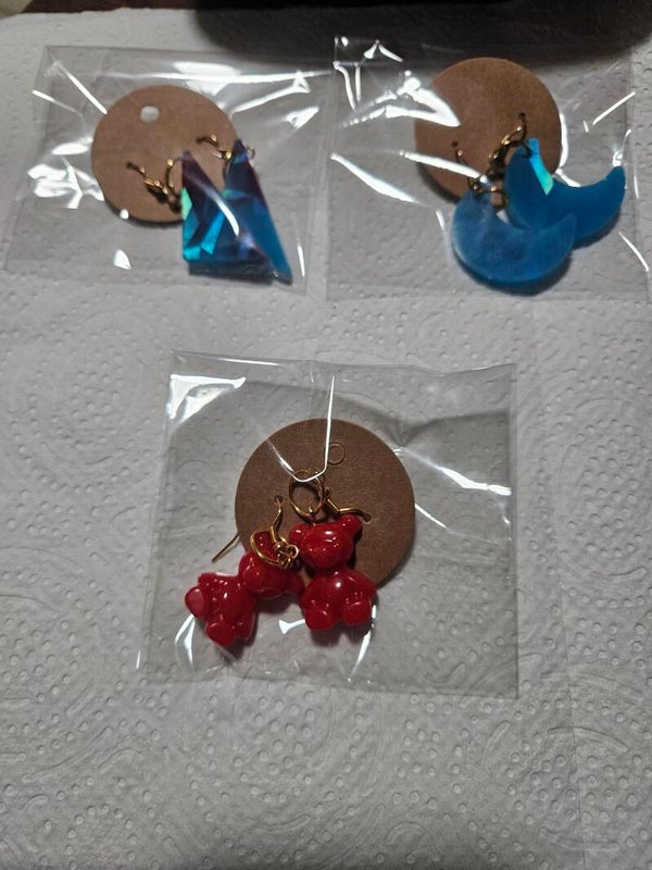 Lot de 2 paire boucle d oreille et 1 gratuite