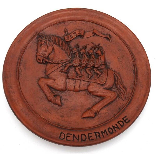 ROS BEIAAD VIER HEEMSKINDEREN PAARD DENDERMONDE TERRACOTTA WANDBORD