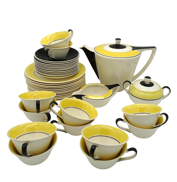 A 39-piece Dutch 'Ineke' Art Deco service set, Edmond Bellefroid for Petrus Regout Maastricht (Koninklijke Sphinx), ca. 1933