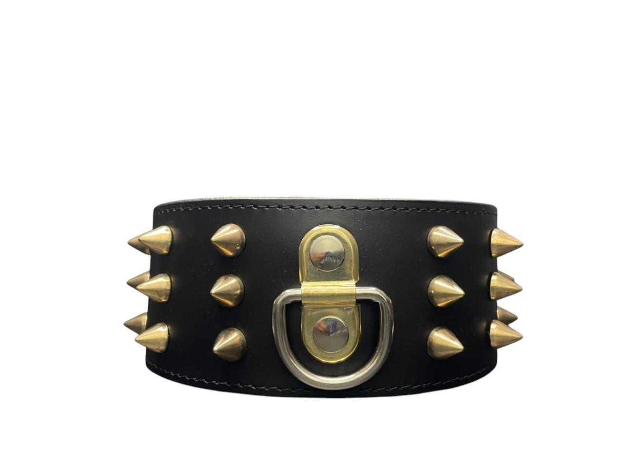 Collar de forma ascendente con picos dorados