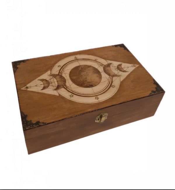Grande boîte en bois gravée phases de la lune symboles mystiques pierres cristaux bijoux huiles essentielles carte de jeux