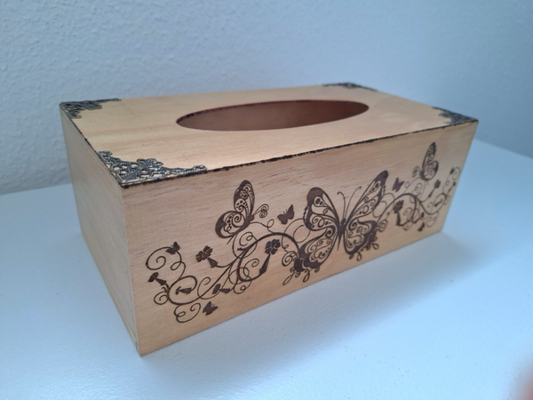 Boîte en bois gravée de papillons et entrelacement de papillons boîte rectangulaire pour mouchoirs en bois