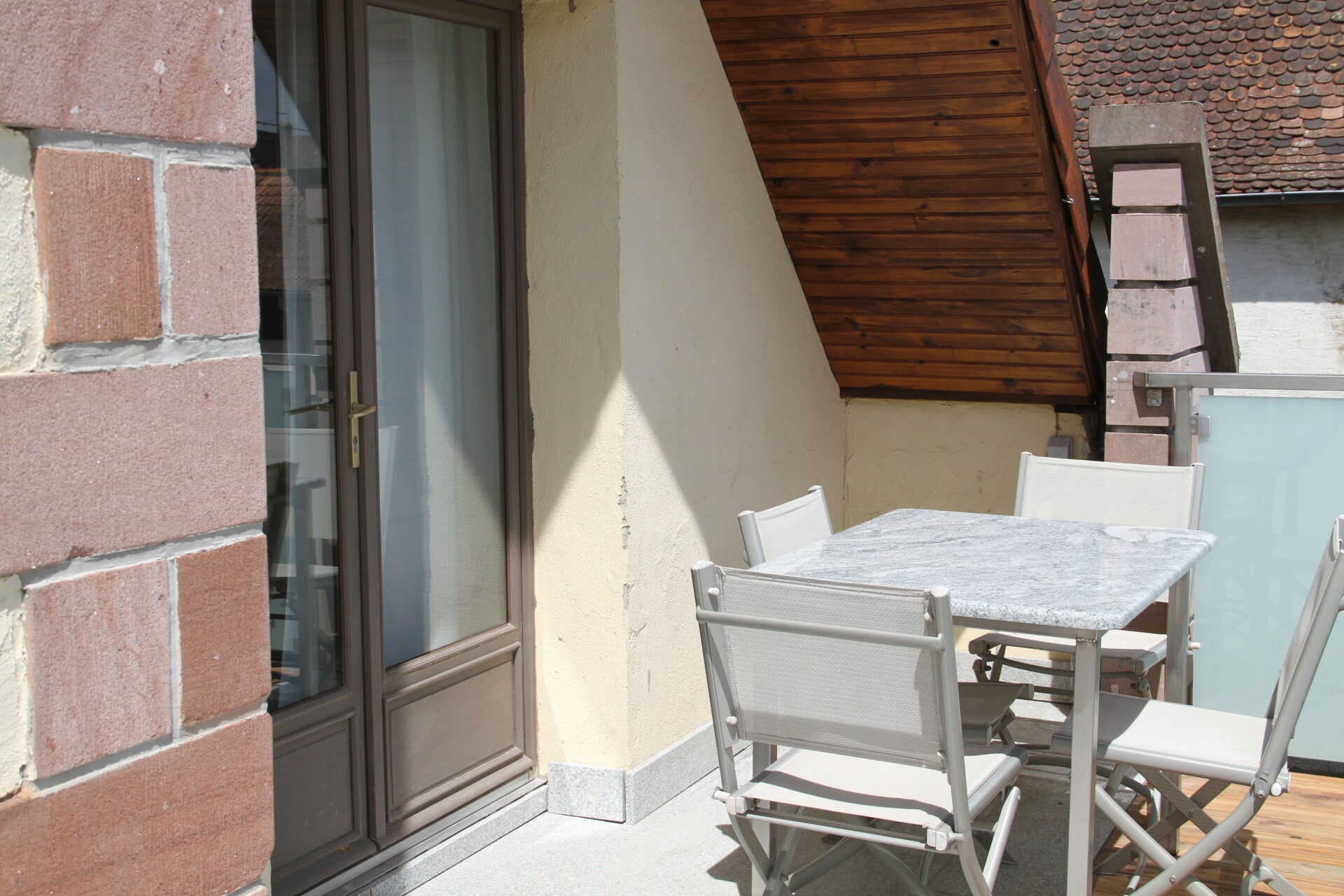 terasse-louis-standard-pvpfcq.jpg