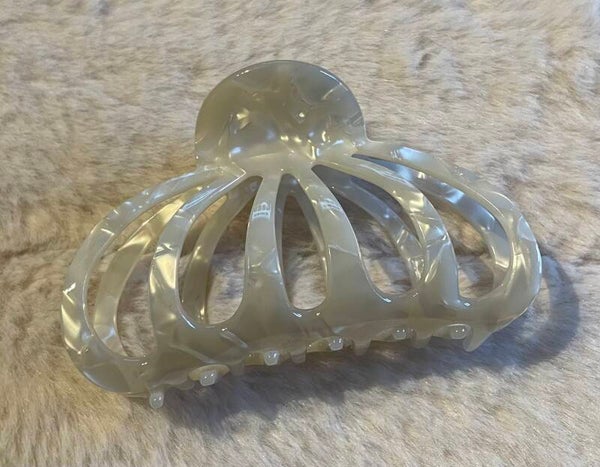 Hairclip Seashell White