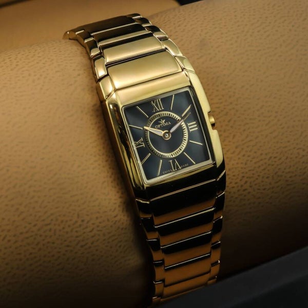 MONTRE FEMME NEUVE PROVENANCE  SUISSE NUMEROTEE ET GARANTIE