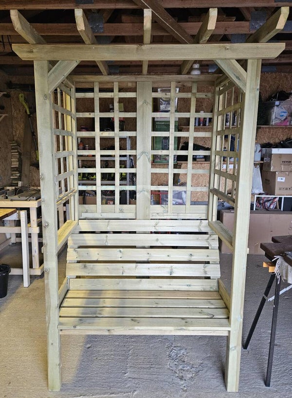Hagebenk og portal