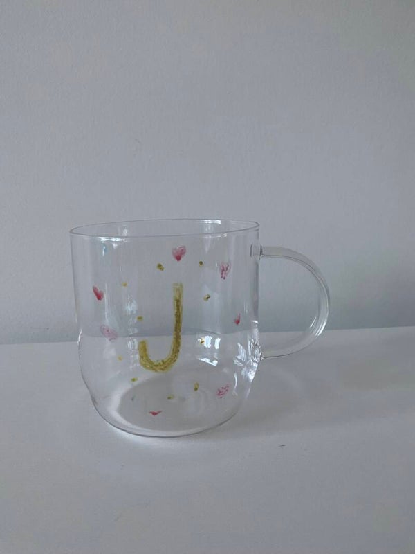 Glas met letter