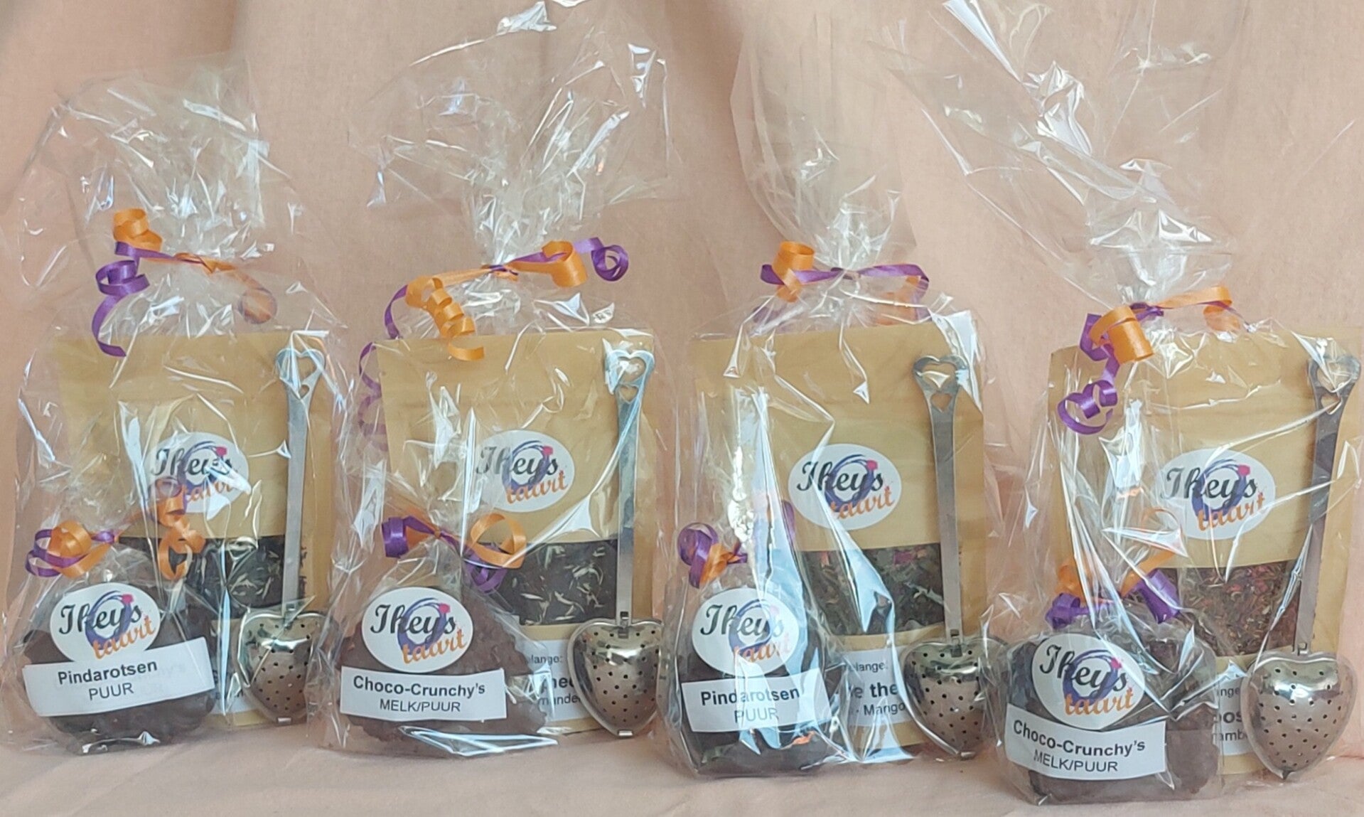 Cadeau-set: Thee en chocolade naar keuze met thee-knijper