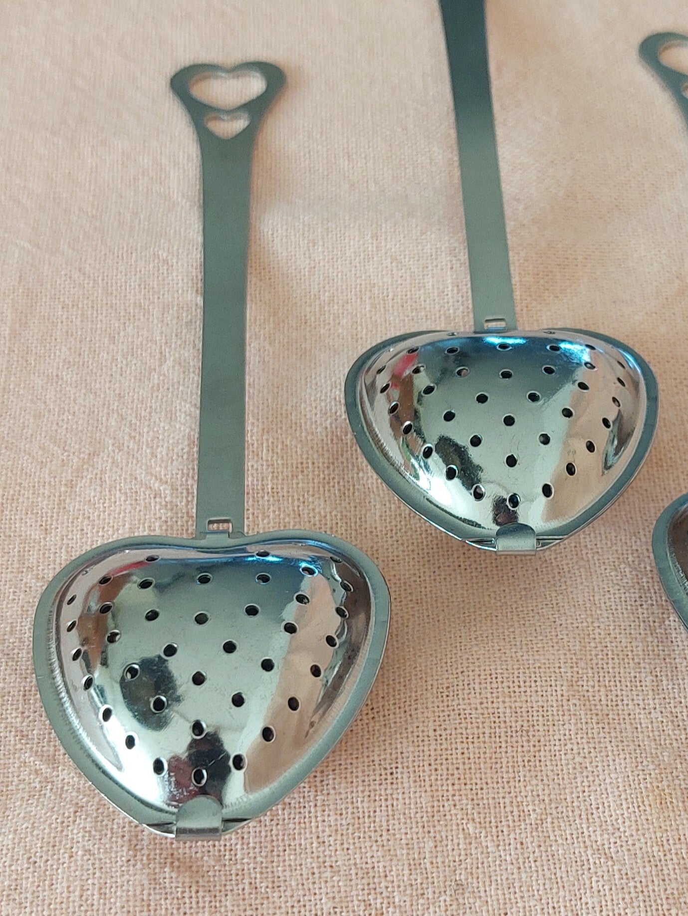 Thee-ei met steel, hartvorm