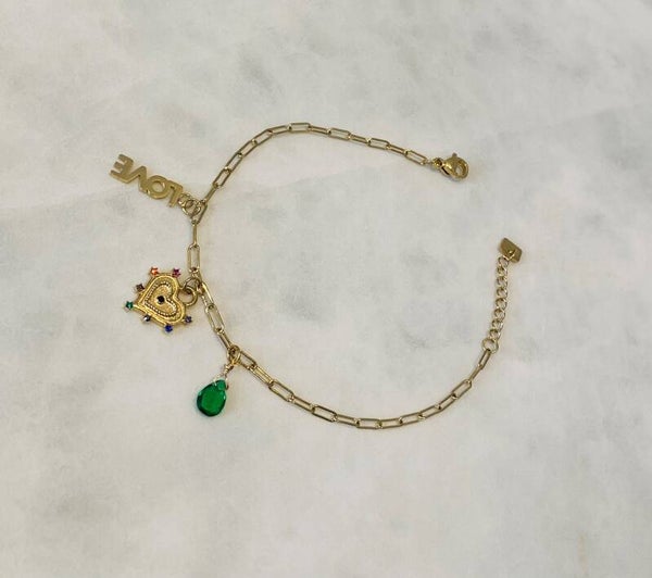 Armband LOVE met groene bedel