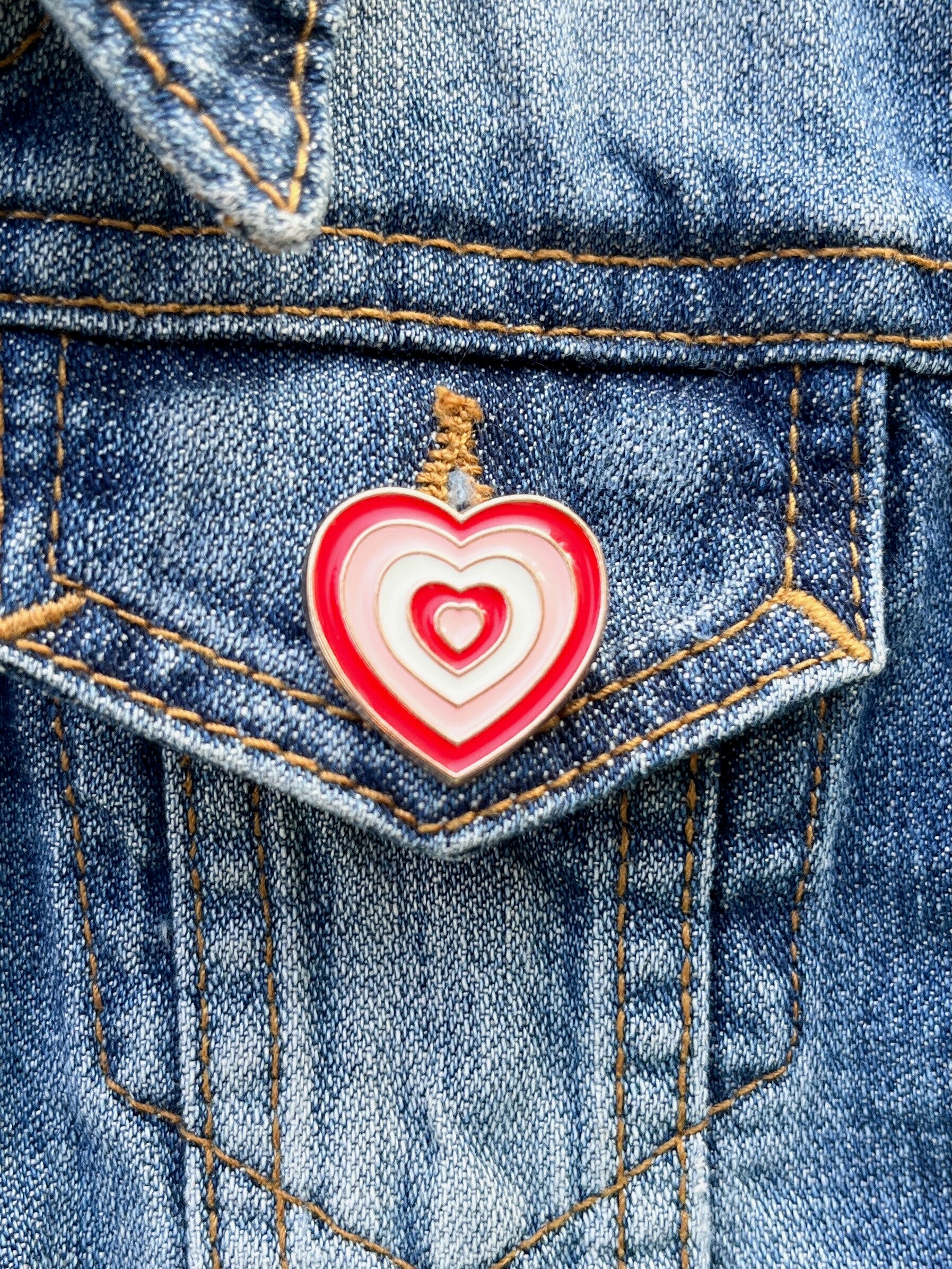 Pin – Hart Pin in rood, roze & wit