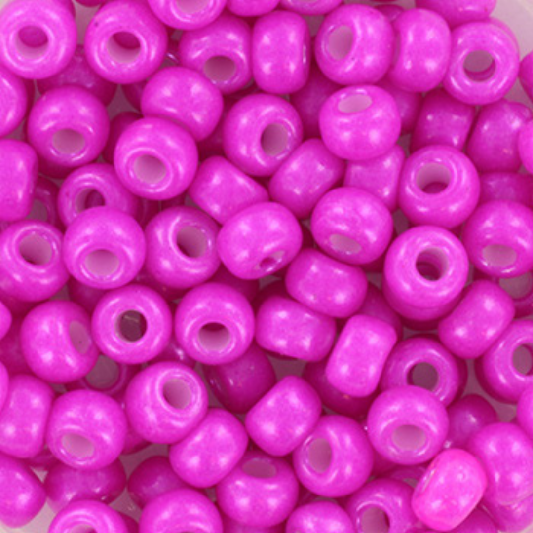 Miyuki Rocailles kralen 6/0 (4mm) Opaque dyed magenta – DIY kralen voor kinderkettingen & armbandjes