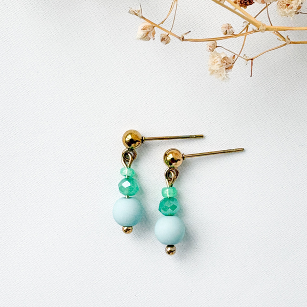 Kinder oorbellen Aqua Sparkle – Stainless steel oorhangers met aqua en goud