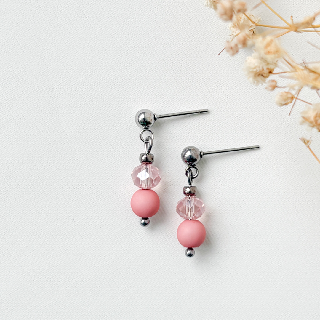 Oorbellen kind oorhangers parels poeder roze zilver 