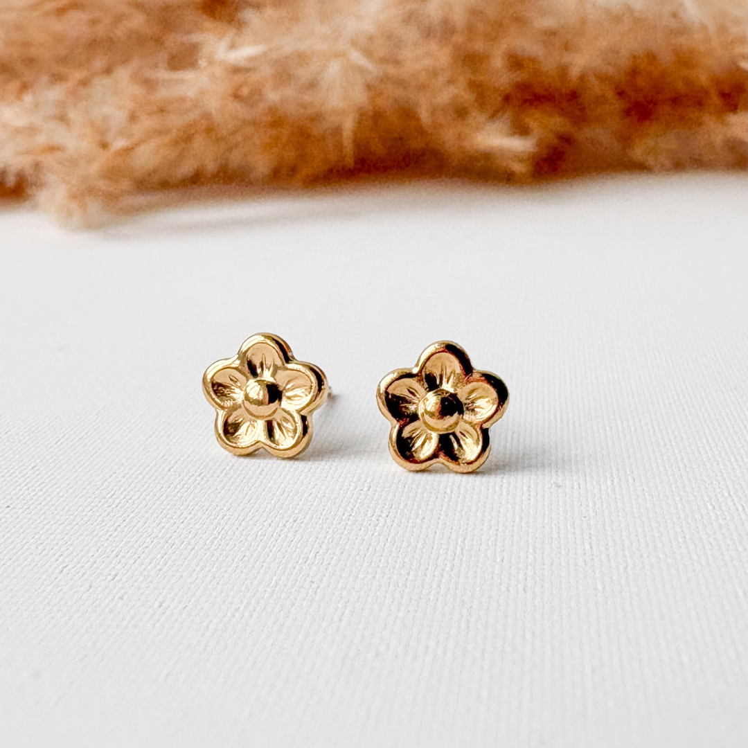 Kinder oorbellen Flower – Stainless steel studs met bloem goud