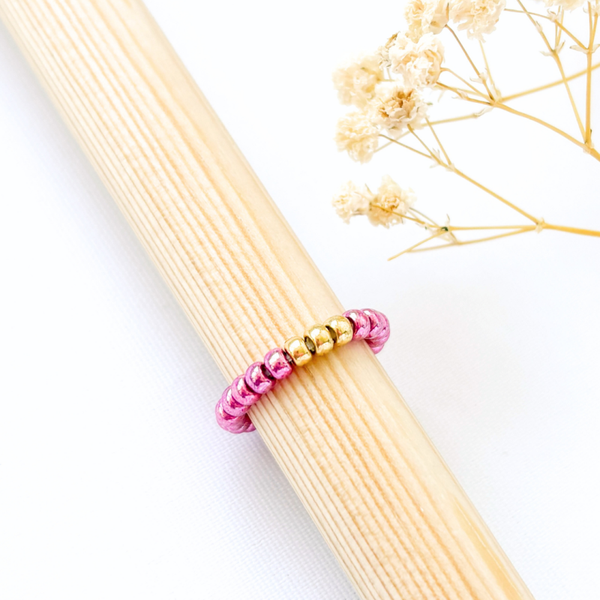 Kinderring Metallic roze – Miyuki kralen met gouden detail