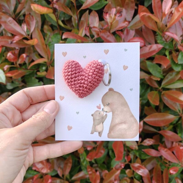 Coeur rose "ours" - Fête des mères - porte-clés ou aimant ou marque-pages