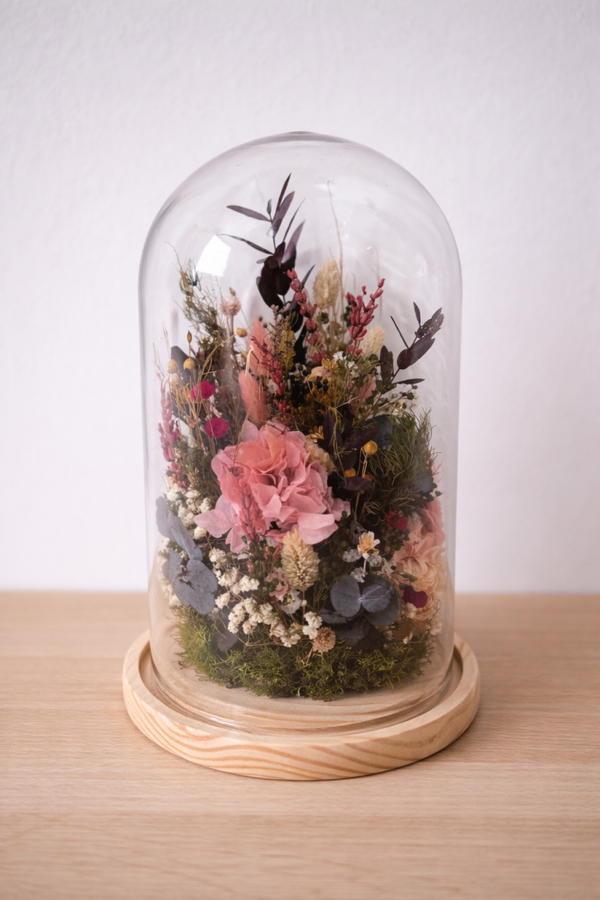 Cúpula de flores preservadas