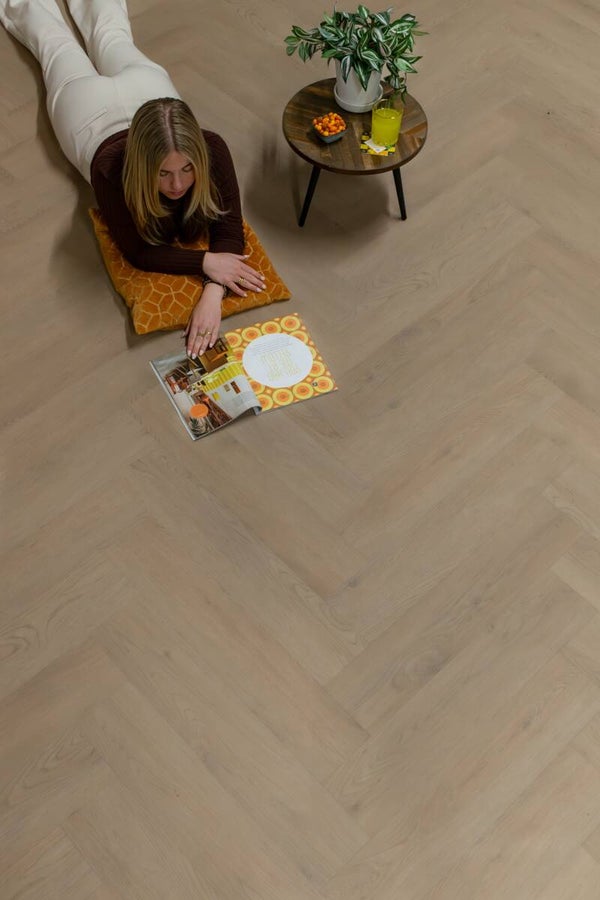 Mystiq Visgraat 1903 (dryback) Smoked Light €38,95/m²