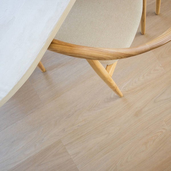 Eiken 7810 €43.95/m²