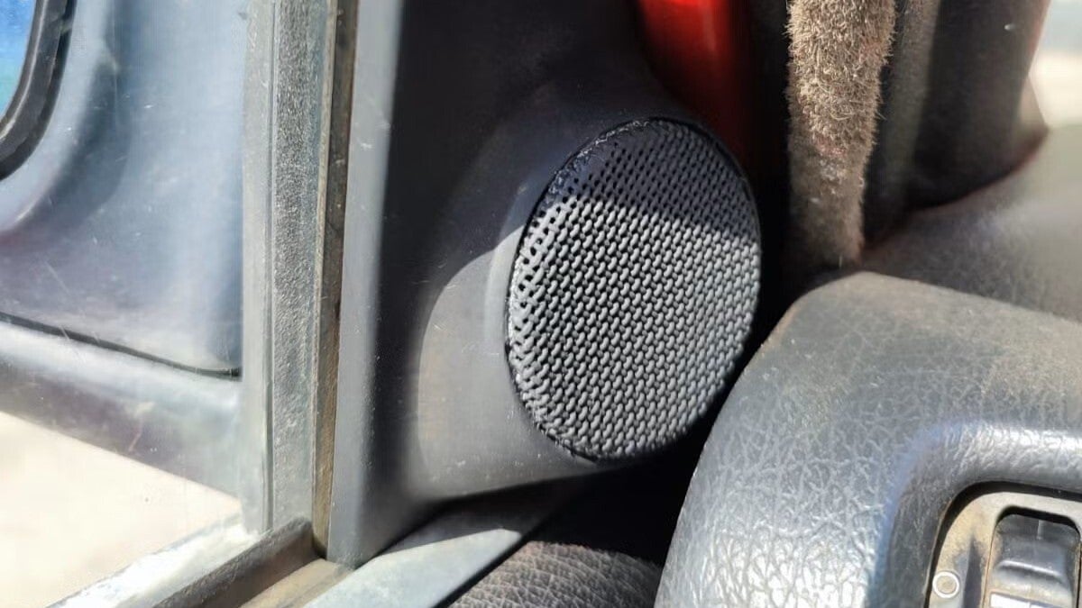 BMW E30 diskanttikaiutin