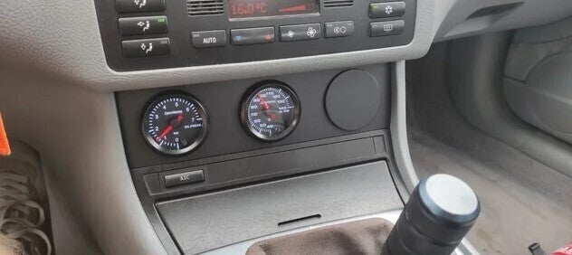 BMW E46 mittaristokiinnike