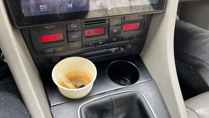 Audi A4 B6/B7 juomapidike