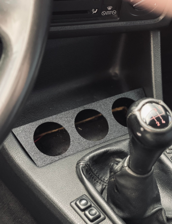 BMW E30 mittaripidike