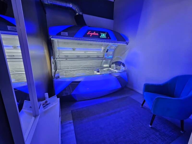 Ergoline Prestige Bluevision Spectra UV LED - Cabine 6 em Mem Martins