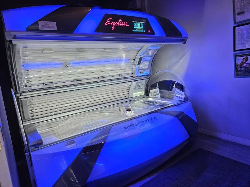 Ergoline Prestige Bluevision Spectra UV LED - Cabine 2 em Mem Martins