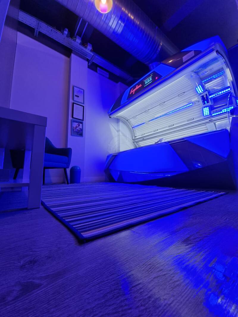 Ergoline Prestige Bluevision UV - Cabine 3 em Mem Martins