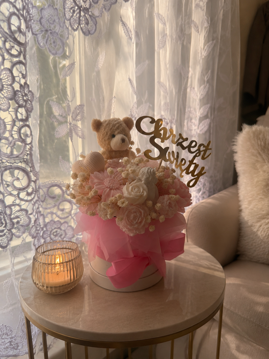 Flower box na uroczystość chrztu dla dziewczynki