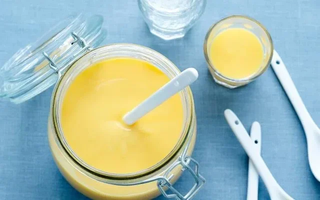 advocaat  -  eigen fabricaat