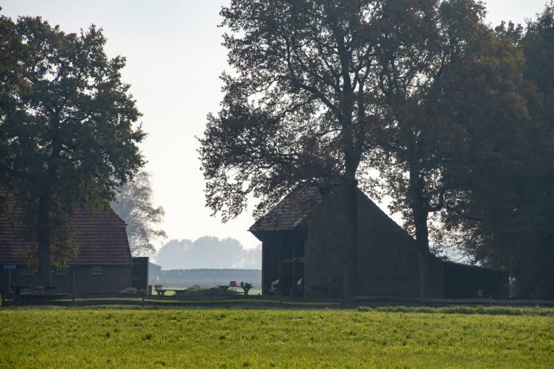 Boerderij-met-schuur-1.jpg