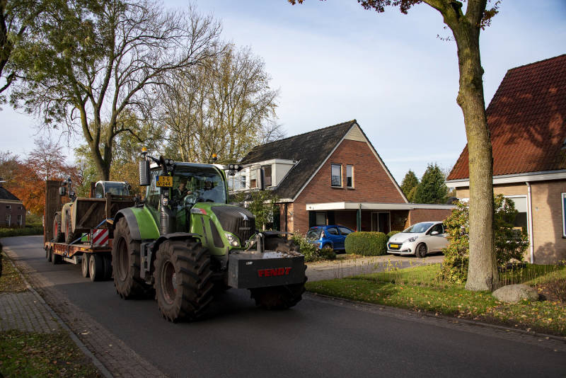 Zondags-verkeer-in-Spijkerboor.jpg