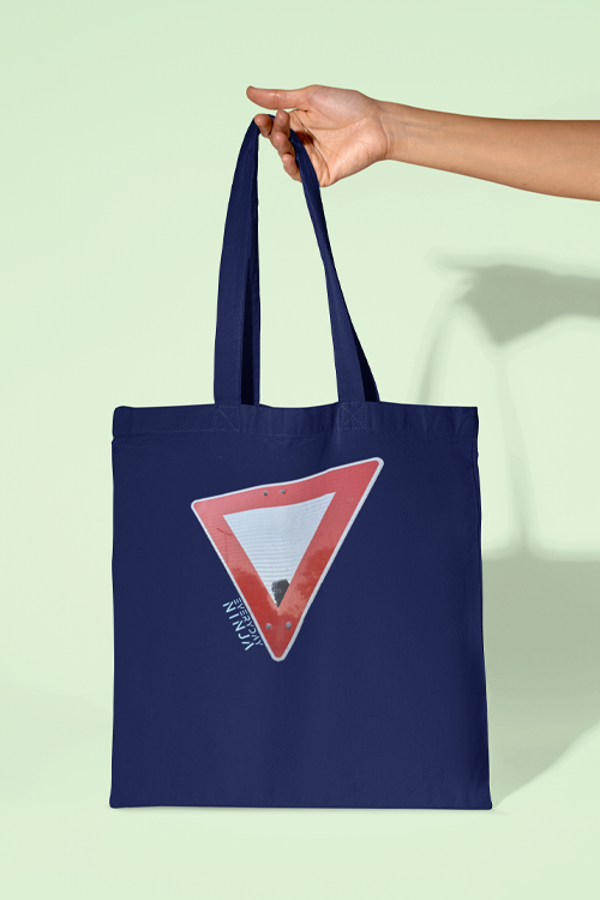 Tote bag.