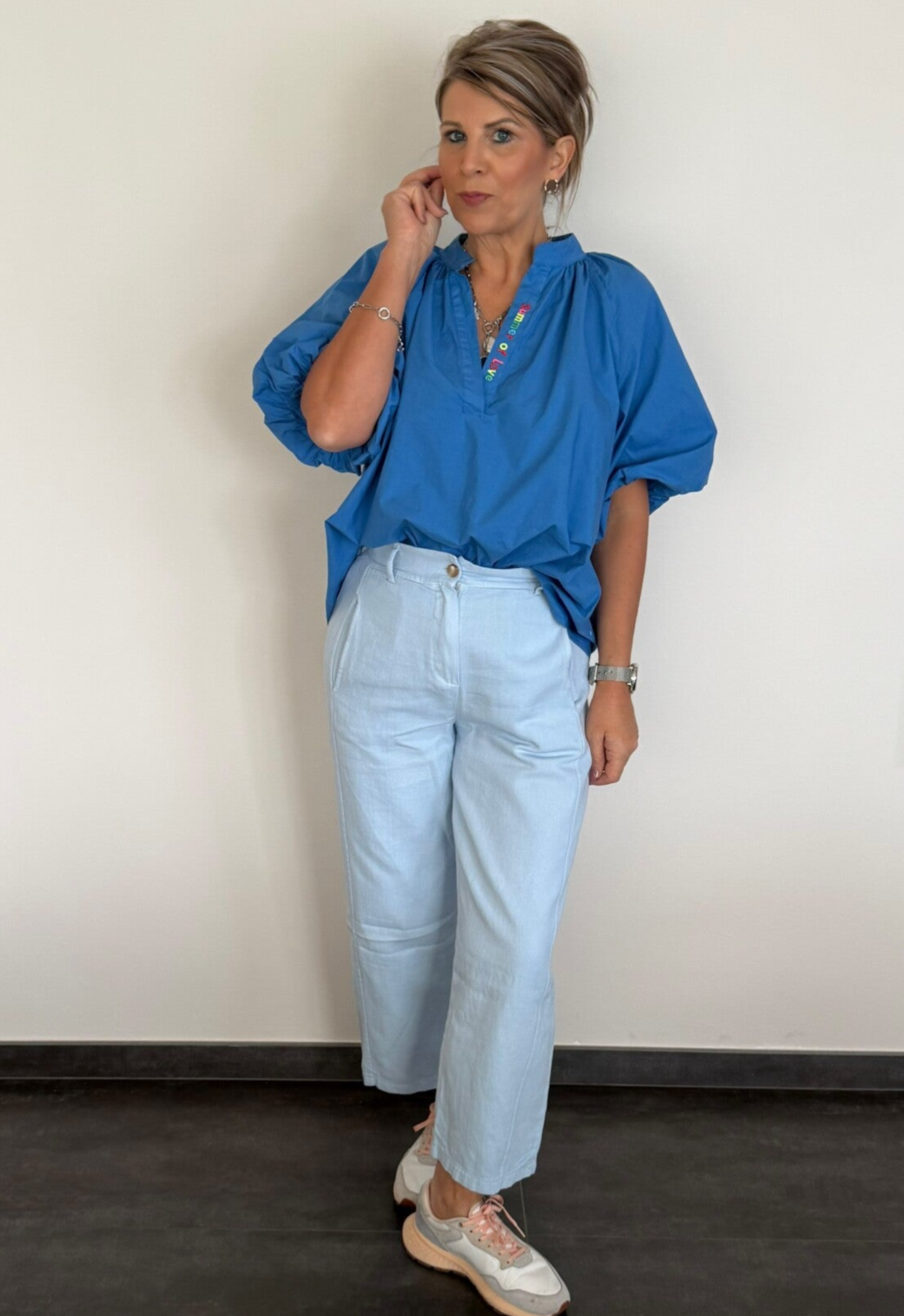 Katoenen jeans lichtblauw - steekzakjes vooraan Emmy