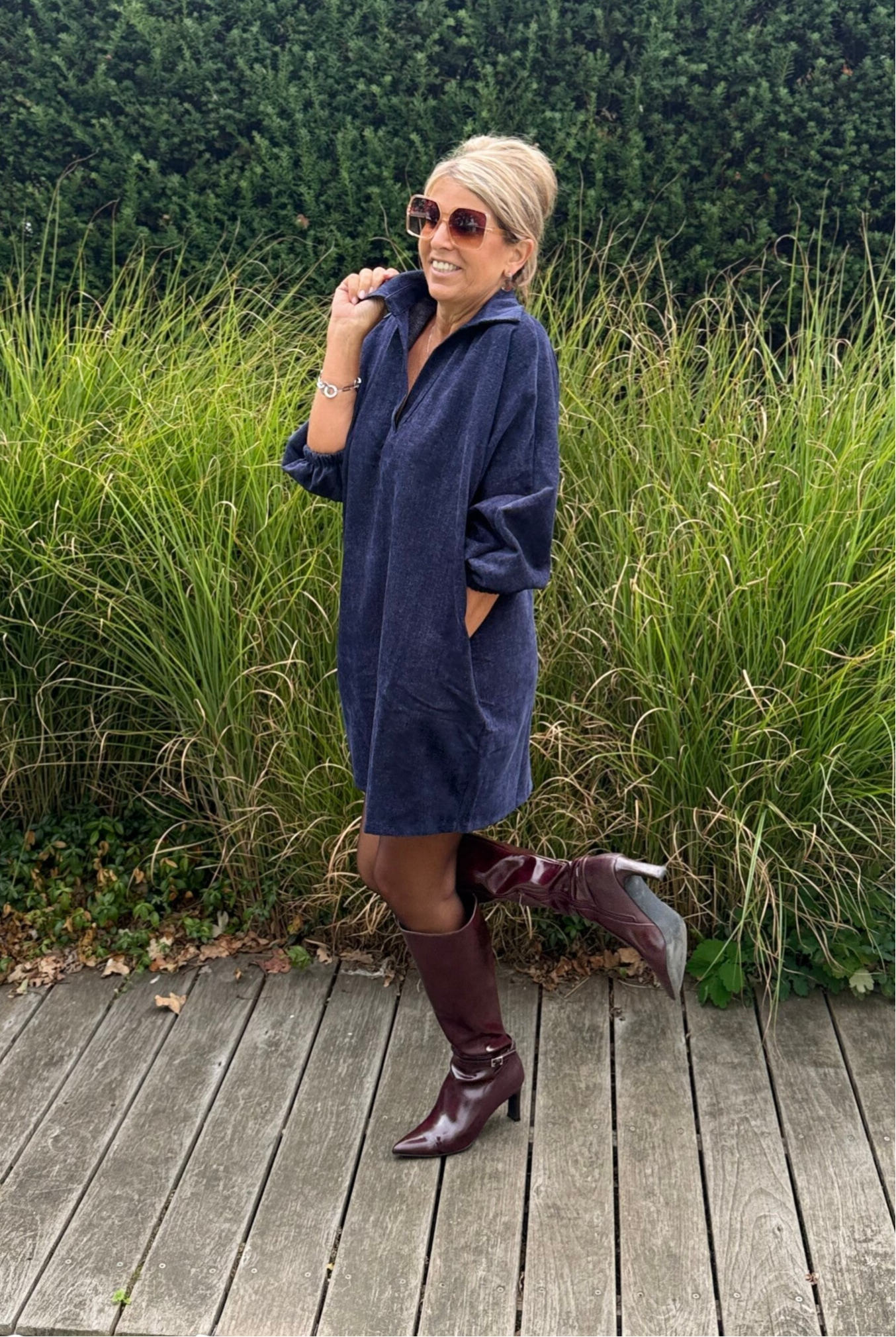 Kleedje in velvet stofje met kraagje blauw