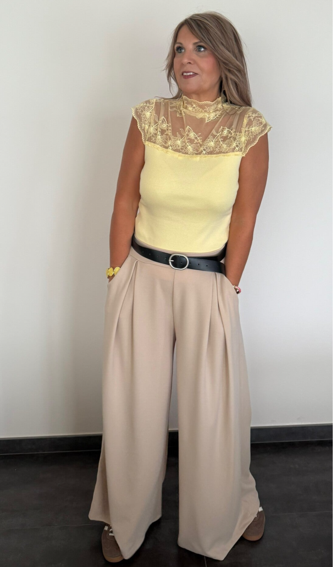 Broek wijd model beige