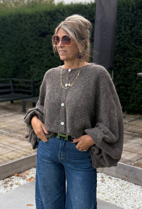 Oversized trui  met knoopjes taupe