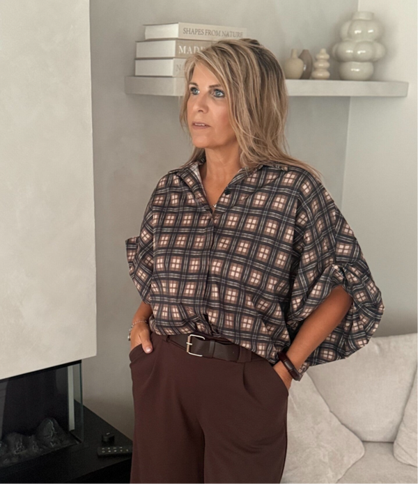 Geruite  blouse met ballonmouw zwart