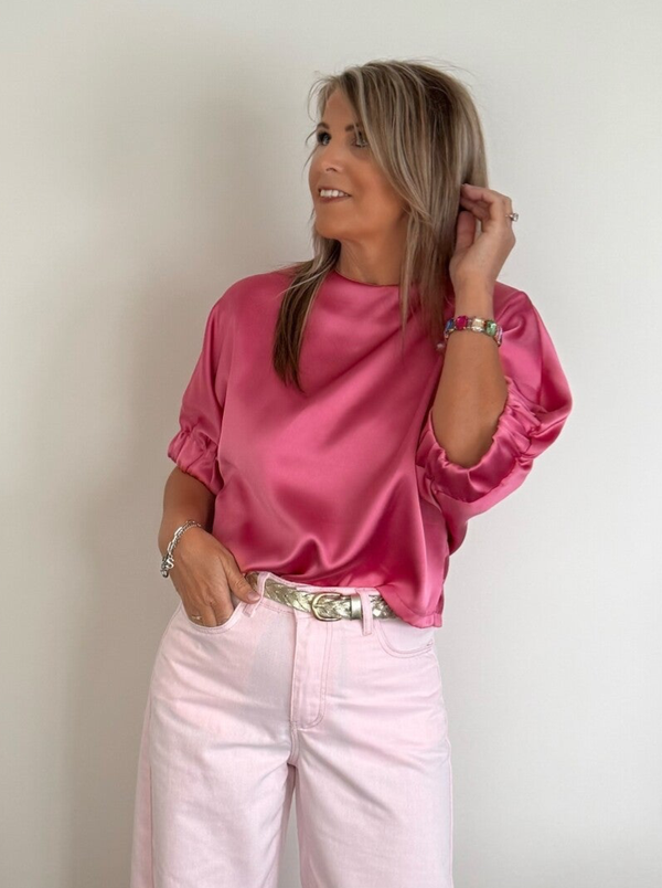 Satijnen blouse met frons aan de mouwen fuchsia
