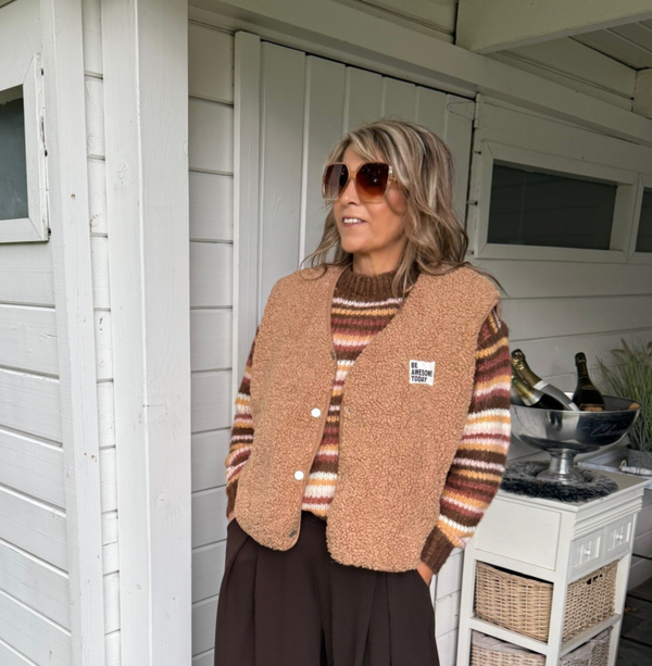 Teddy camel  BE AWESOME TODAY