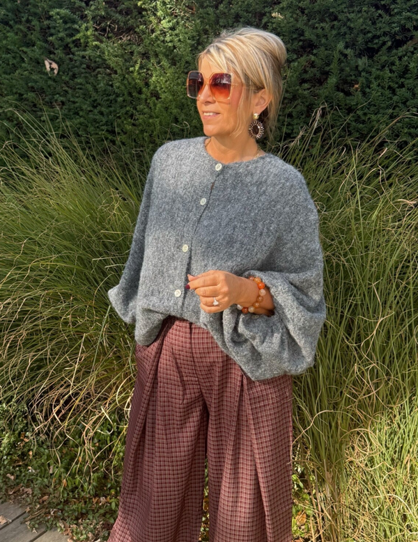 Oversized trui  met knoopjes grijs