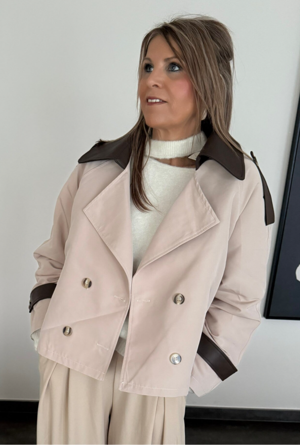 Jas beige met lederen kraagje