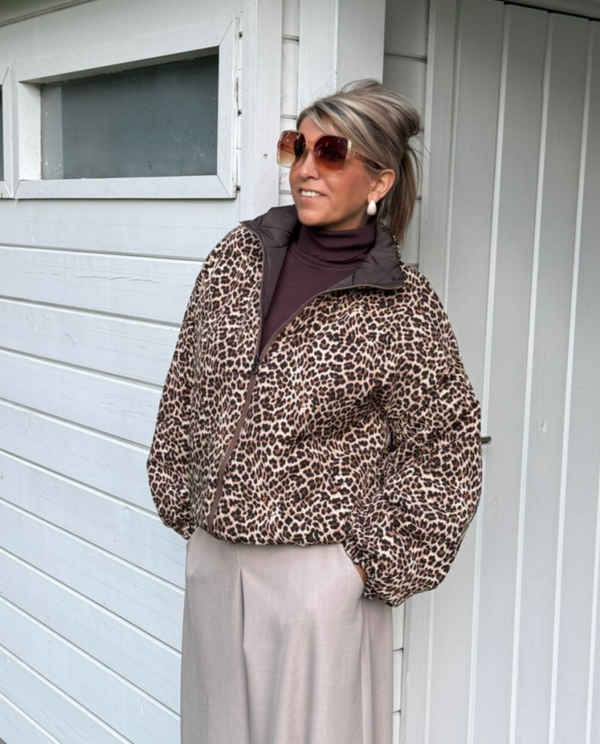 Jas omkeerbaar marron met leopard