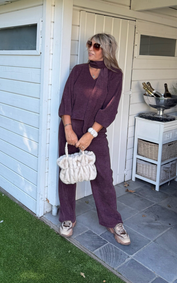 Setje velours burgundi met sjaaltje (broek en top)