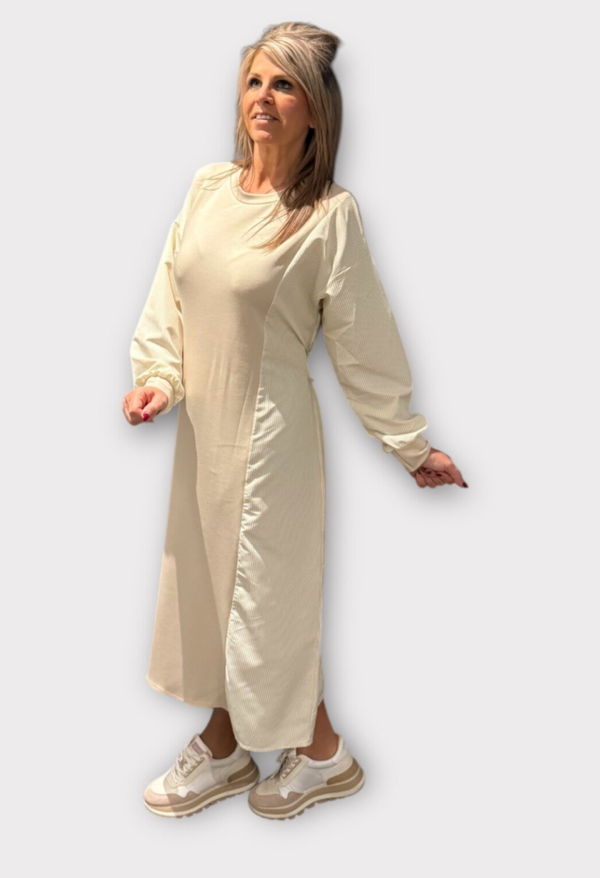 Kleedje met sweaterstof Milly ecru