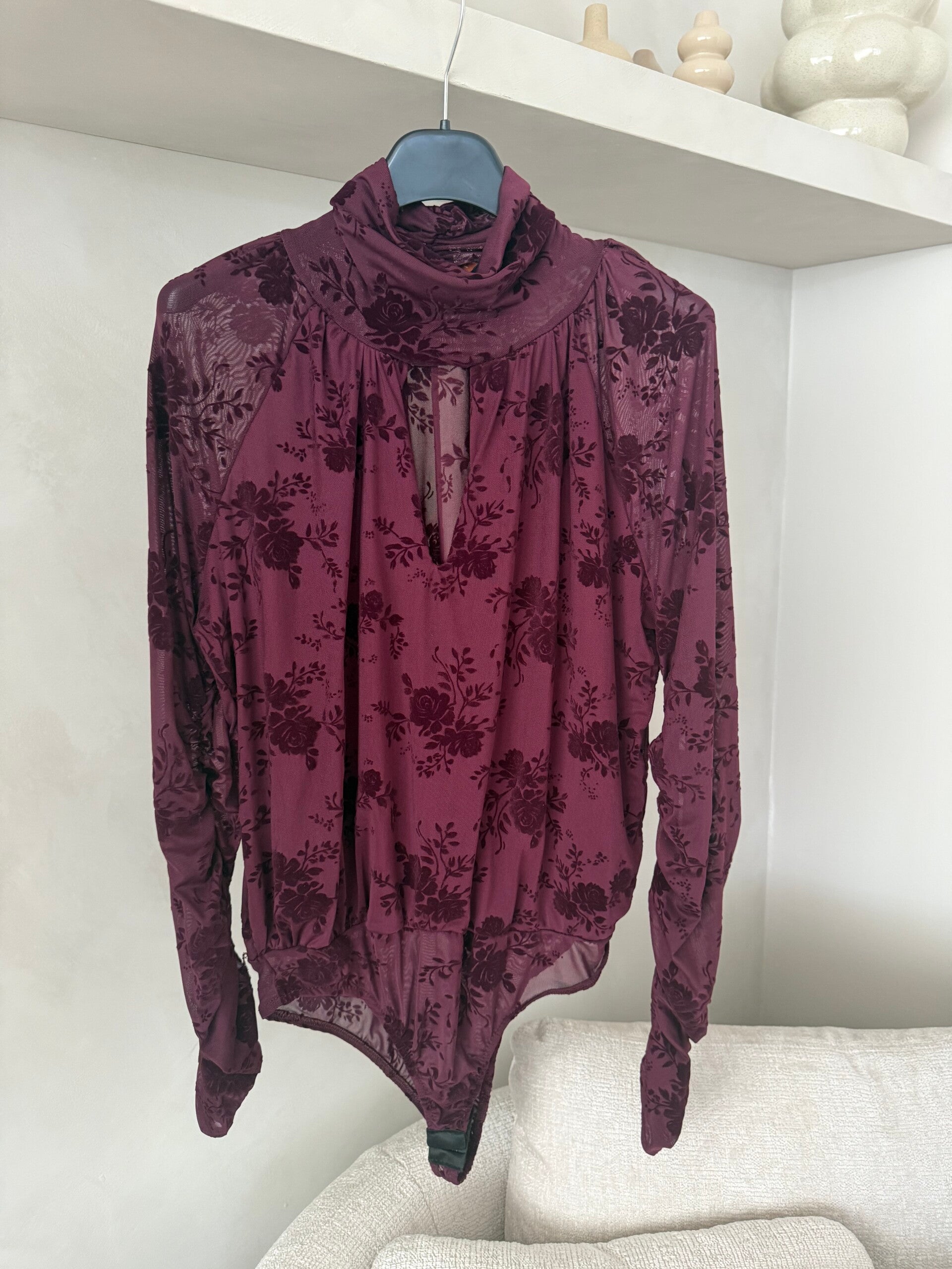 Body  Elle met print burgundi